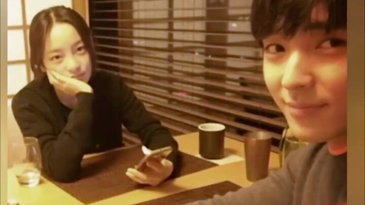 Aku selalu merasa kematian Goo Hara dan Sulli nggak sesederhana itu.