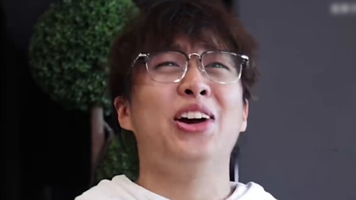 ⚡Scold me for rhyme⚡ My heart is on fire⚡