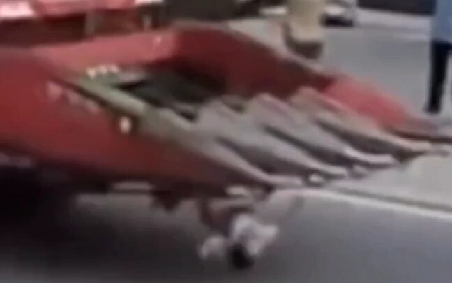 “اضبط العالم على الصمت، واستمع إلى صوت انكسار السيف الشهير”