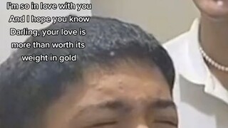 LALAKI KUMANTA SA BANYO