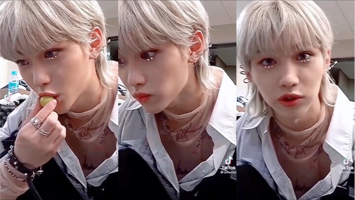 Nam idol gây bão TikTok nhờ màn ăn nho quá đẹp mắt: “Anh ấy là ai vậy?!” [Lee Know – Stray Kids] Nha