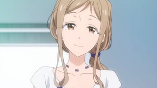Please also pay attention to the age of this lady