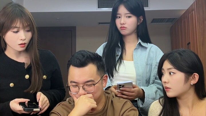 Aku nggak masalah, terserah kalian aja!