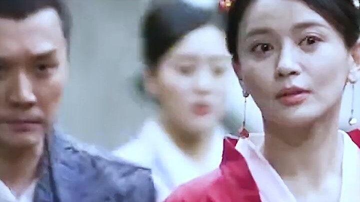 Mo Lan: You’re so high-and-mighty! By protecting Ming Lan, you just sent me flying!
