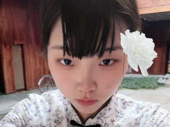 Mẹ Vương nhảy múa, thanh tao, quá thanh tao luôn!