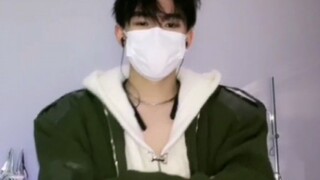 Shark Yin Rui's train dance screen recording from 11.25!