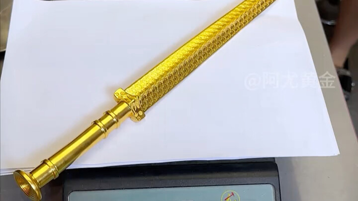 Make a “sword” out of 1,000 grams of gold?
