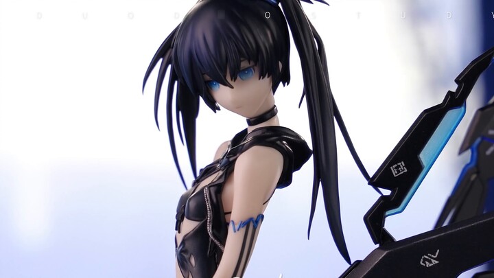 Semua orang di dunia ini imut, tapi Yan satu-satunya yang tampan! Unboxing Figur Black Rock Shooter 