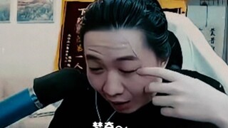 Giấc mơ kỳ lạ đêm đó khiến hàng ngàn con gà bật khóc