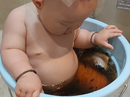 Immersive experience: disinfecting a 20-plus-jin figurine