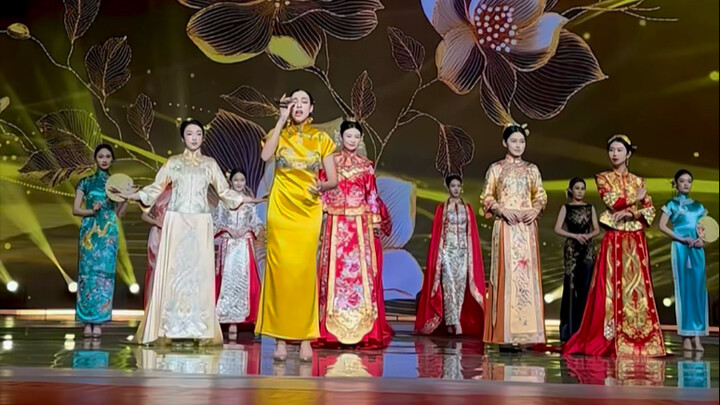 Today is China's Lantern Festival, and I'm in Morocco wishing everyone a happy Lantern Festival. Her