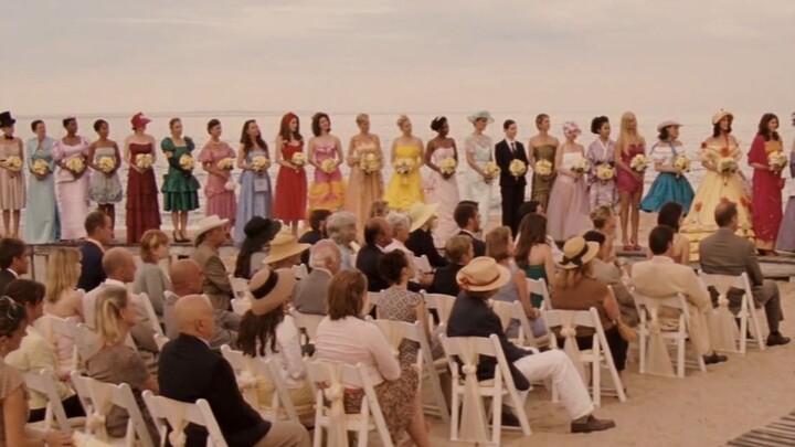 Seorang perempuan jadi pengiring pengantin 27 kali—saat gilirannya menikah, semua pengantin lain ber