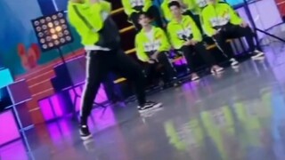 [Park Ji-sung, Ding Ze-ren] Về sự cố khi tôi đang ăn dưa trên Weibo và đột nhiên tìm thấy một điệu n