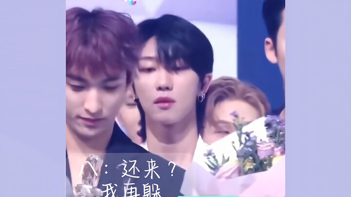 Xiao Ba: As soon as I saw Shuomin raise the trophy, I immediately ducked out and said, “That’s a who