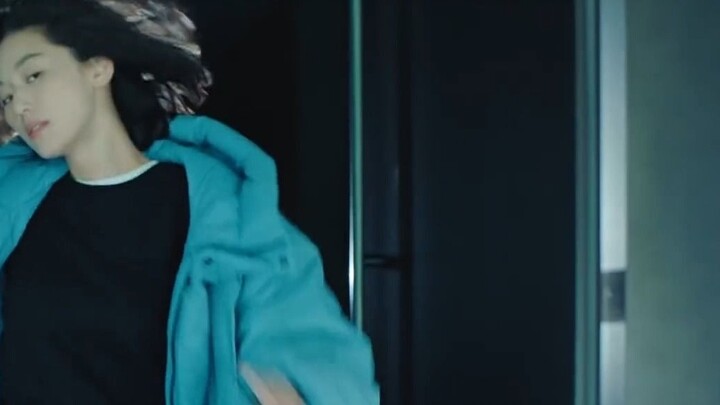 Jun Ji-hyun dances UPTOWNFUNK