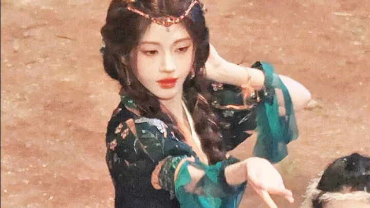 [Cúc Tịnh Y] Ôi không, Quách Tĩnh Minh đã tìm được một nữ chính biết nhảy rồi.