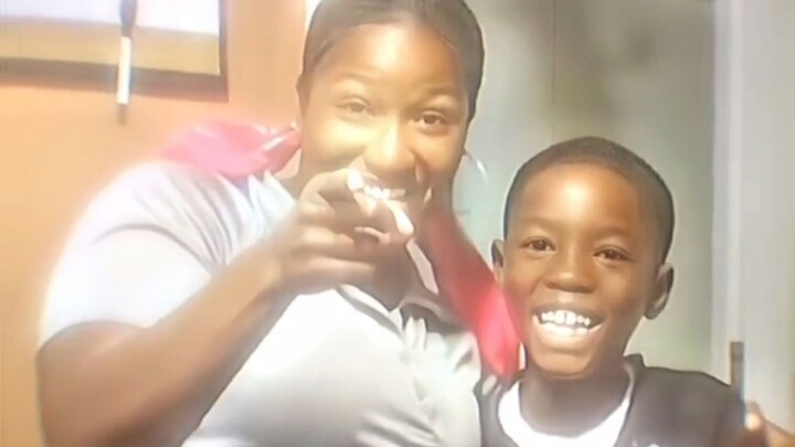 هذه الابتسامة وحدها سخرية من “التعليم الصيني”!