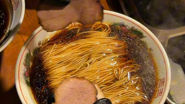 Japan’s ramen-stand line-up king
