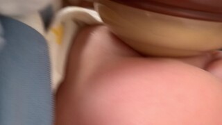 Introduction to adjusting the shape of the goldfish mouth when drinking from a pacifier