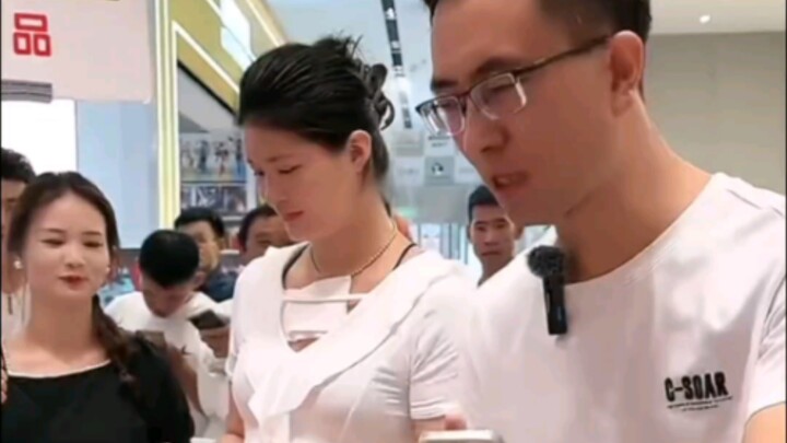 Someone’s bagged this many red envelopes in a single go for the first time!