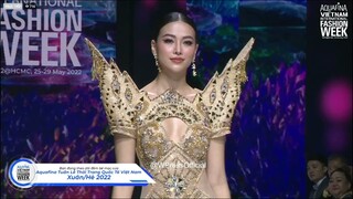 Hoa Hậu Phương Khánh - Miss Earth 2018 catwalk trong Show diễn Motherland của NTK Linh San