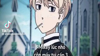 Mikey tuổi