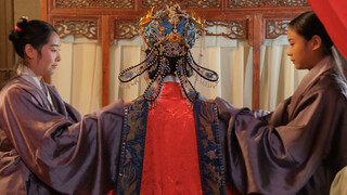 做了一件40万的嫁衣，为粉丝复现一场中式浪漫。