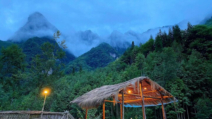 Eat well, drink well, live forever, stay chubby and healthy, and embrace hope—Happy National Day, ev