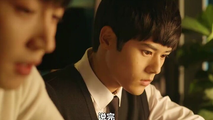 เด็กชายมีตาทิพย์ ทุกครั้งที่เห็นคนตัวขาวซีดทั้งตัว เขาก็รู้ทันทีว่าต้องมีเรื่องใหญ่เกิดขึ้นแล้ว — “ผ