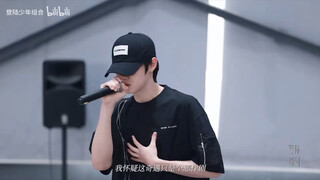 【Phim tài liệu trận ra mắt, đoạn cắt kiểm tra Chu Chí Tân】Con gái gậy trúc cũng phải đứng thẳng lưng