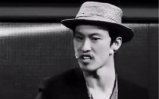 From spreading rumors to debunking them