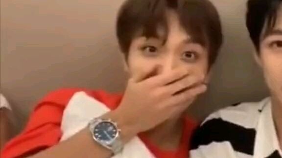 maen nyosor ae dah Jeno