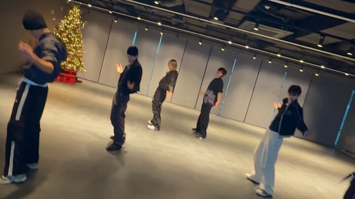 【RIIZE】Màn trình diễn mở màn Fame (Phiên bản Sân Khấu Ca Dao)