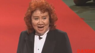 “看起来像是一个非常弱的老婆婆”