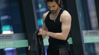 "Sorry, you've got the wrong person—I'm just a random passerby."