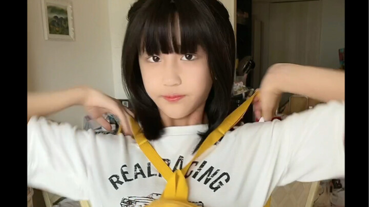 No hair, no eyebrows, no eyelashes—what’s the difference from One-Punch Man, right? Lu Dan!