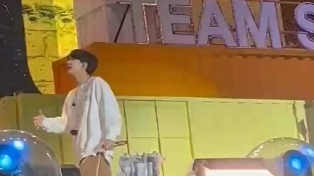 【SEVENTEEN】ทูทูเจอแล้วโคตรเท่เลย แล้วก็ยื่นแว่นให้... ฮือๆๆๆ