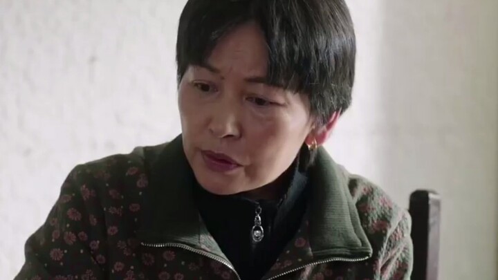 Mẹ chồng cứ ngỡ con dâu là quả hồng mềm, ai ngờ lại bị con dâu dạy cho một bài học nhớ đời, phải phụ