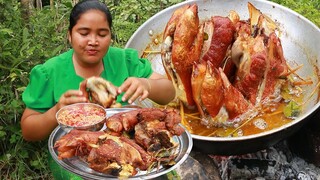 Amazing Cooking Pig legs recipe - Cooking life