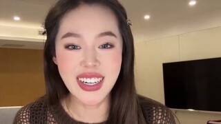 Nụ cười thật là lẫn lộn