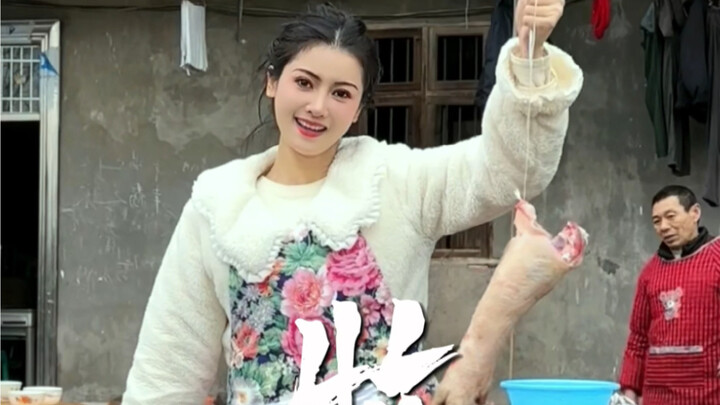 Ternyata membantu menyembelih babi tahunan di desa bisa dapat ceker babi!!