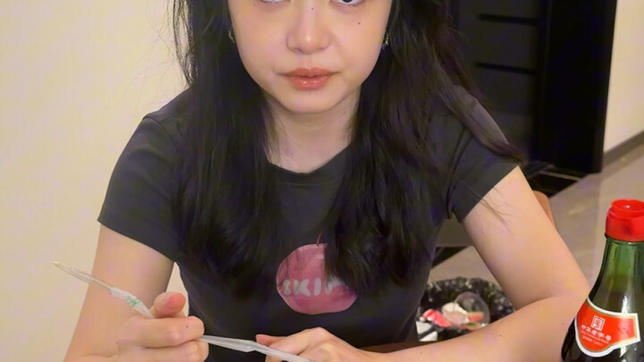 Begitu disebut mantan, kenapa dia jadi gugup ya?