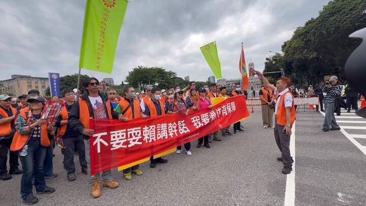 Taiwan’s May Day Labor Parade: 6,000 Workers Take to the Streets with Eight Demands, Calling for Pen