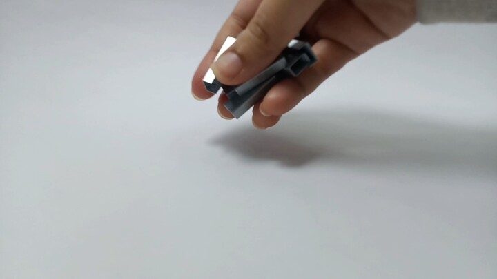 Fragile Materials, Solid Form