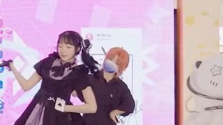 Tripped by pants × Tsukinaga Leo's dance-to-dance fireworks collection