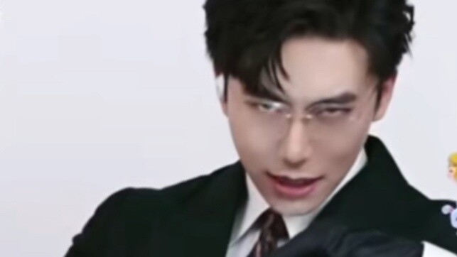 ห้องถ่ายทอดสดของเสี่ยวหยาน พี่สาวรวยๆ ขโมยดอกไม้ไฟ 10 ลูก อาหารจานสำเร็จรูปก็อิ่มท้องในคราวเดียว