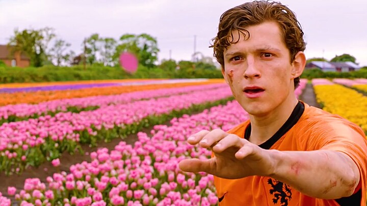 The little spider really loves watching movies! #Marvel #Avengers #Spider-Man #AmazingMashupTeam #Ma