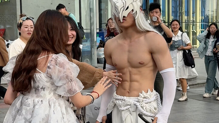 Spotted at a wild indie comic con in Xi’an! In this moment, I think I finally get why working out ma