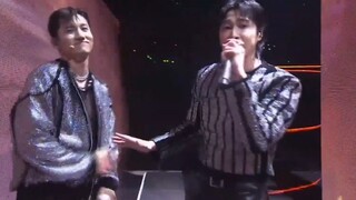 东方神起Rebel+Rising Sun+咒文 颁奖典礼舞台