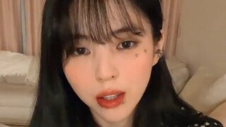 【Han So-hee】, who has cheekbone and lip piercings, looks so cool!